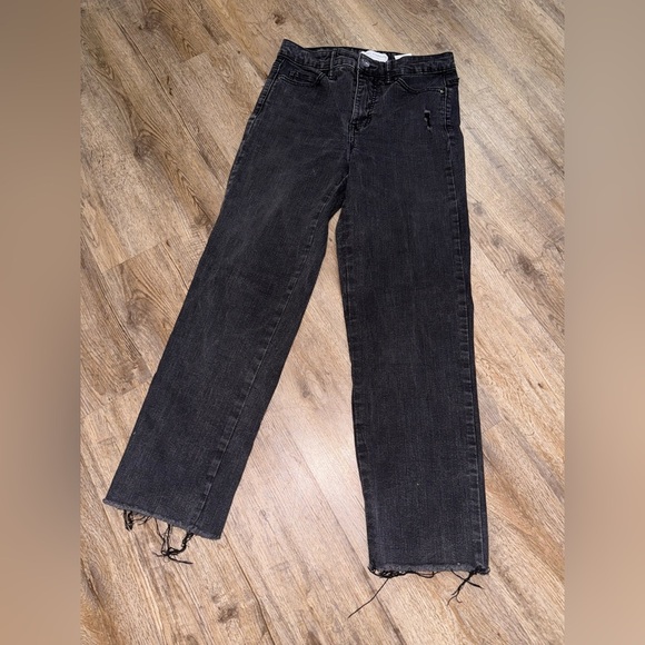 Social Standard by Sanctuary • High Rise Cropped Jeans - Picture 2 of 9